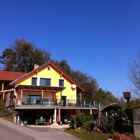 Gaestehaus Schmid Sankt Johann im Saggautal Bagian luar foto