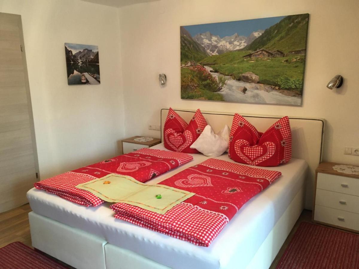 Gaestehaus Schmid Sankt Johann im Saggautal Bagian luar foto