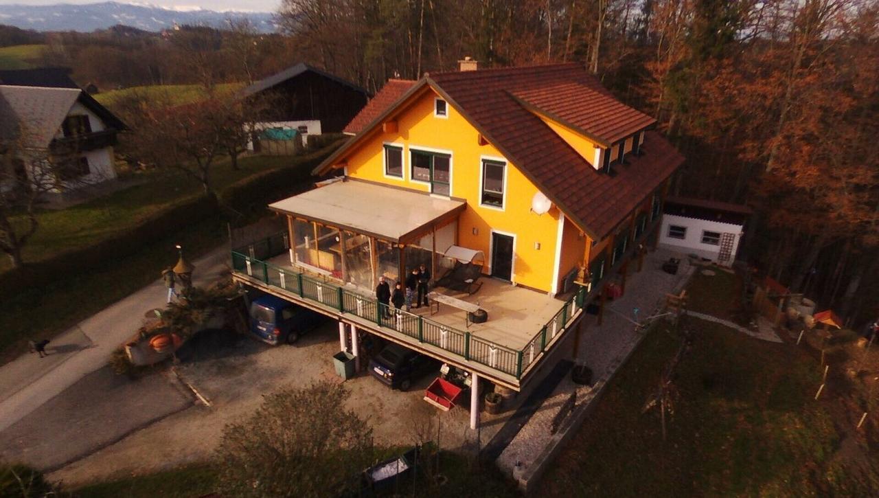 Gaestehaus Schmid Sankt Johann im Saggautal Bagian luar foto